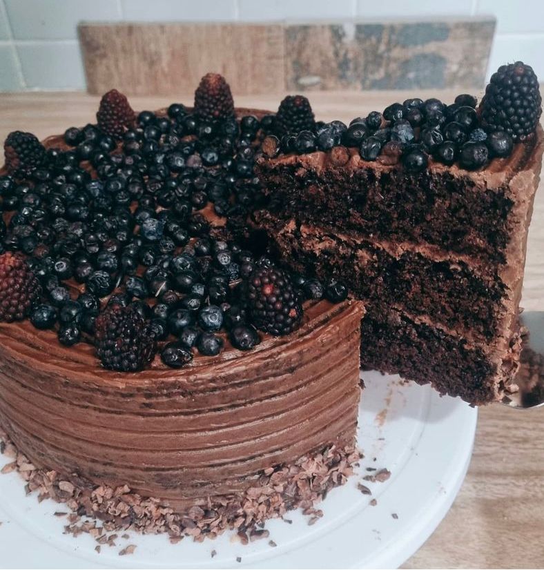Pastel de Chocolate y Moras